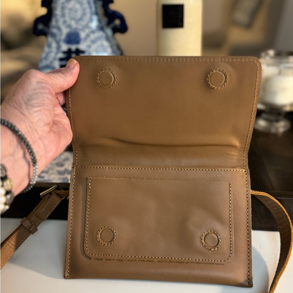 π€ LIMA SAGRADA Tan Leather BELT BAG! - Picture 4 of 9